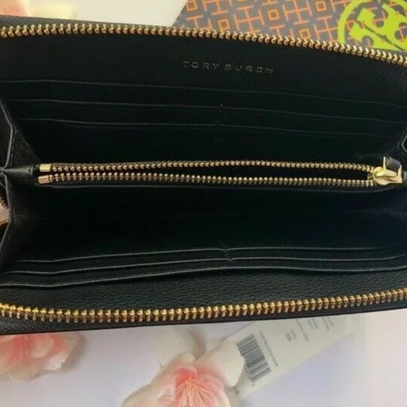 New Tory Burch Britten zip continental wallet Pebble Leather Black gold hardware - Picture 2 of 7